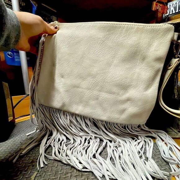 Off White Clutch With Western Fringe - Picture 2 of 6